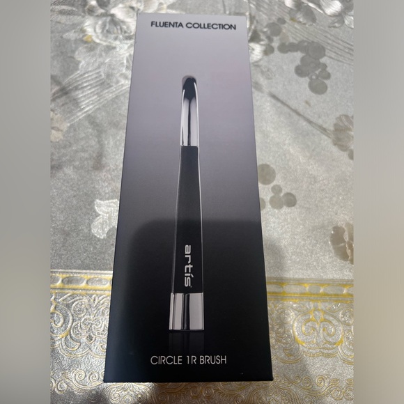New Artis Fluenta Collection CIRCLE 1R Makeup Brush - Picture 4 of 9